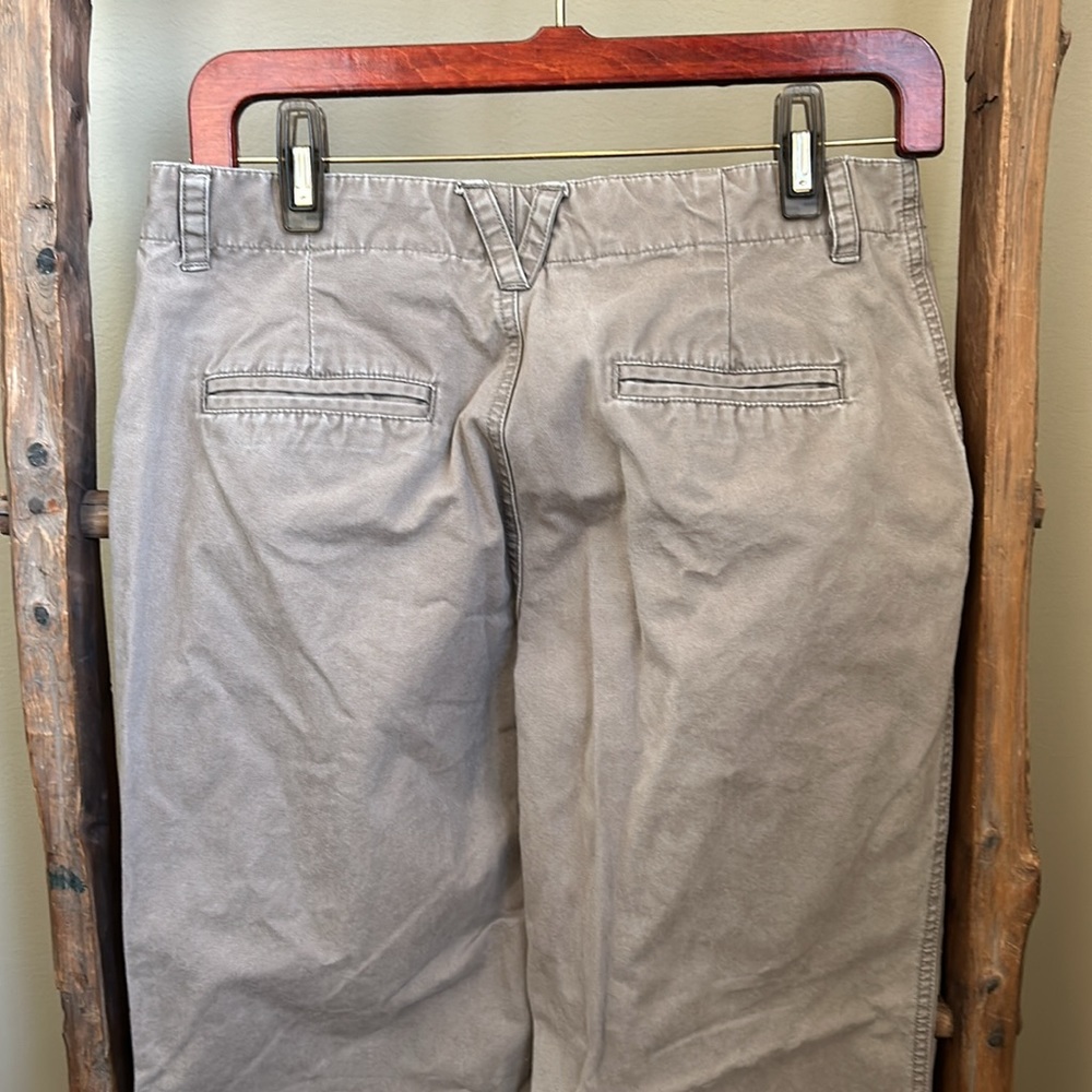 Columbia Women’s Khaki Pants Size 6 - Picture 5 of 9